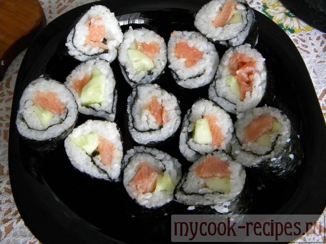 spread rolls on a plate spread rolls on a plate